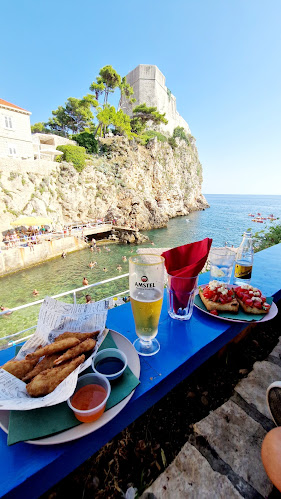 Opinii despre Beach bar Ala Mizerija în Dubrovnik - Gastronomija i ugostiteljstvo