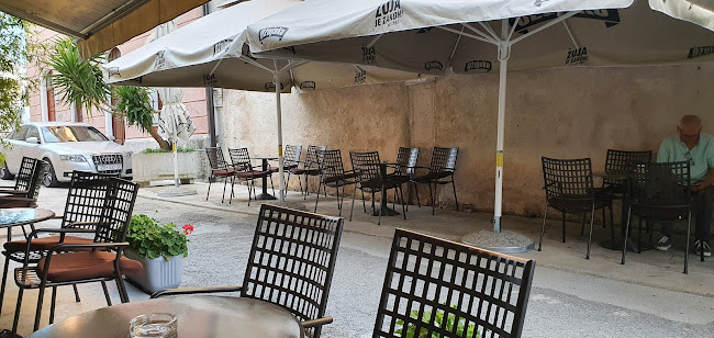 Zlatarska ul. 3, 23000, Zadar