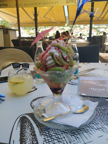 Comentarii opinii despre Launge Bar Royal