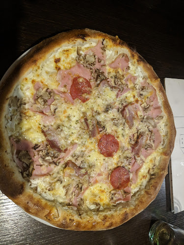 Caffe Bar & Pizzeria Erdödy - Gastronomija i ugostiteljstvo