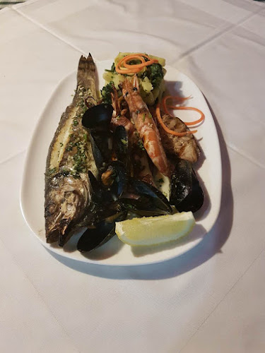 Opinii despre Restoran Piazza în Makarska - Gastronomija i ugostiteljstvo