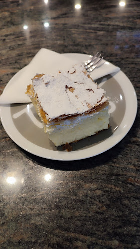 Tri jagode - slastičarna i pizzeria