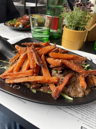 Zagrebačka ul. 8, 52440, Poreč