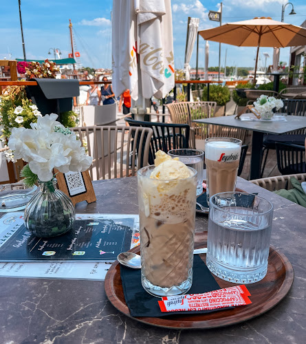 Opinii despre Ambient Bar - Drinks & Snack în Novigrad - Gastronomija i ugostiteljstvo