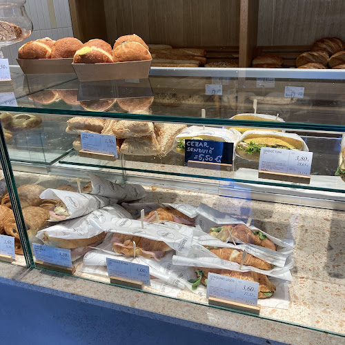 Ul. Ivana Gundulića 6, 21000, Split