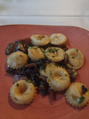 Restaurant Konoba Daniela - Gastronomija i ugostiteljstvo