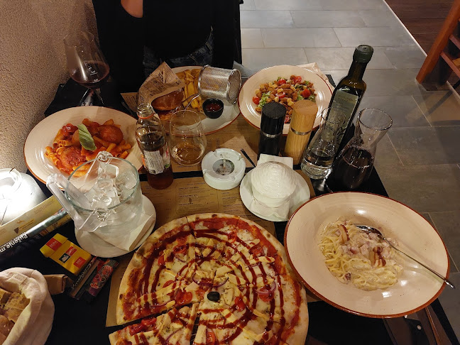 Opinii despre La Pentola Trattoria Makarska în Makarska - Gastronomija i ugostiteljstvo