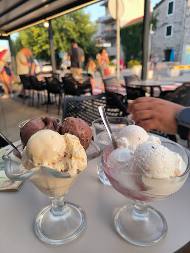 Opinii despre Slastičarna Viktoria în Pirovac - Gastronomija i ugostiteljstvo