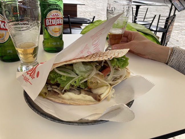 Opinii despre Sandwich&Salad Bar Hello în Hvar - Gastronomija i ugostiteljstvo