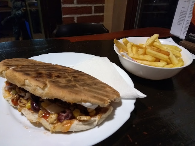 Opinii despre Fast Food Scooby Doo în Karlovac - Gastronomija i ugostiteljstvo