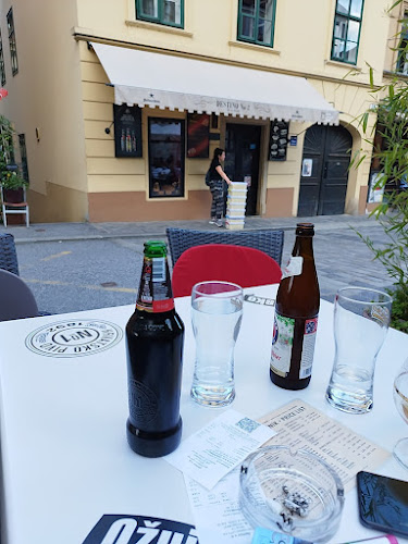 Comentarii opinii despre Caffe Bars Domus