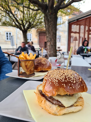 Trg bana Josipa Jelačića 24, 42000, Varaždin