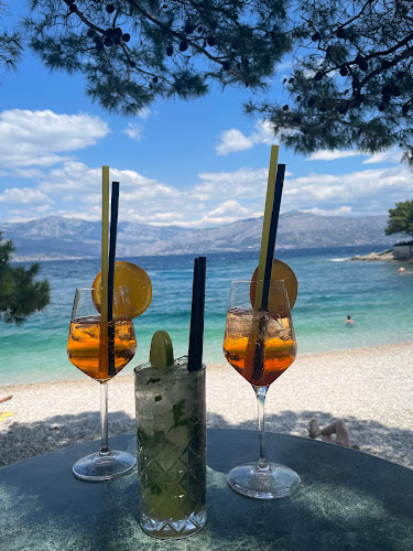 Mala lozna 33, 21410, Postira