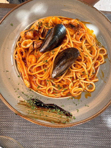 Pirates Kitchen seafood & steak - Gastronomija i ugostiteljstvo