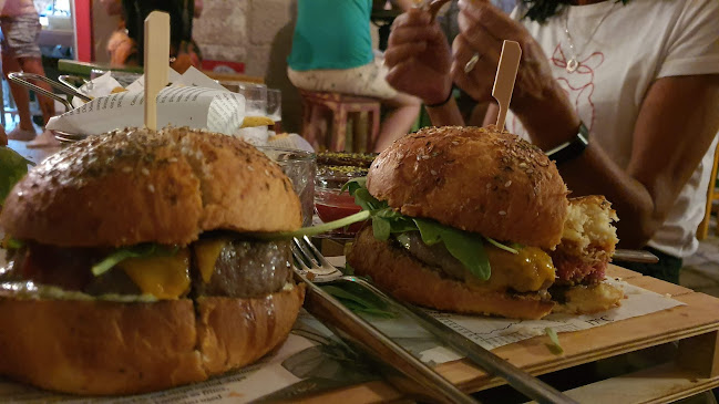 LOLA Bar & Street food - Hvar