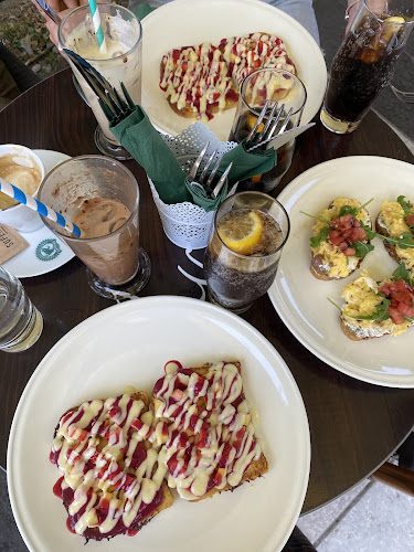 Opinii despre Caffe bar Jupi în Zagreb - Gastronomija i ugostiteljstvo