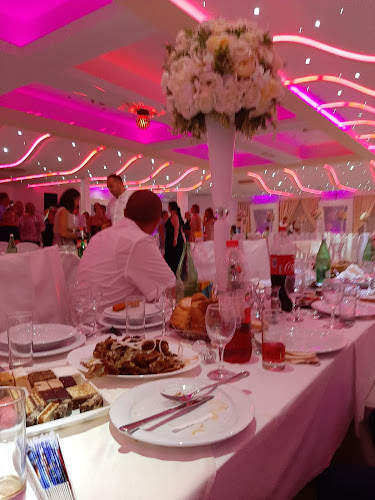 Opinii despre Svadbena dvorana Prestige în Slavonski Brod - Gastronomija i ugostiteljstvo