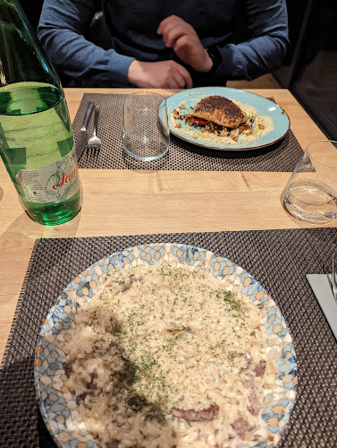 Comentarii opinii despre Savica Casual Urban Eatery