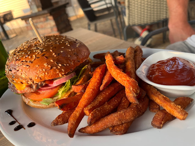 Opinii despre Mali Raj în Šimuni - Gastronomija i ugostiteljstvo