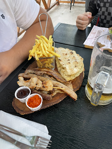 Beach & Burger bar Lostura - Gastronomija i ugostiteljstvo