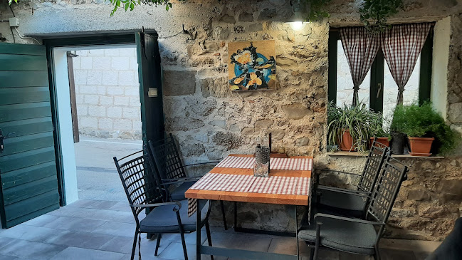 Vangrada ul. 20, 23250, Pag