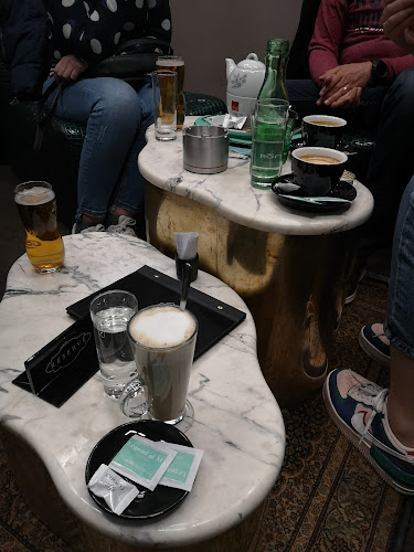 Opinii despre Caffe Bar "Legend Of M" în Poreč - Gastronomija i ugostiteljstvo