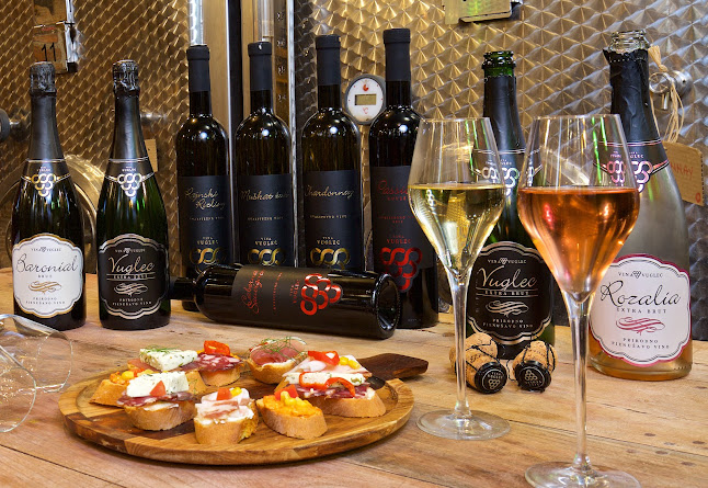 Restoran, vinarija i pansion Vuglec Breg