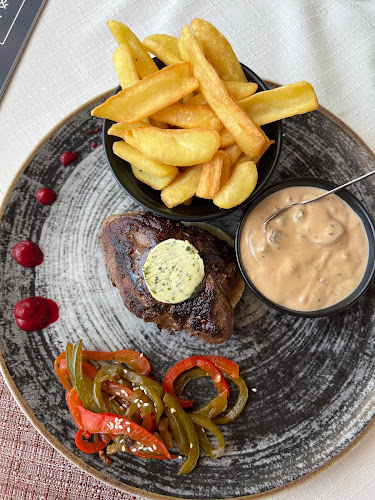 Opinii despre Dinners Delight în Makarska - Gastronomija i ugostiteljstvo