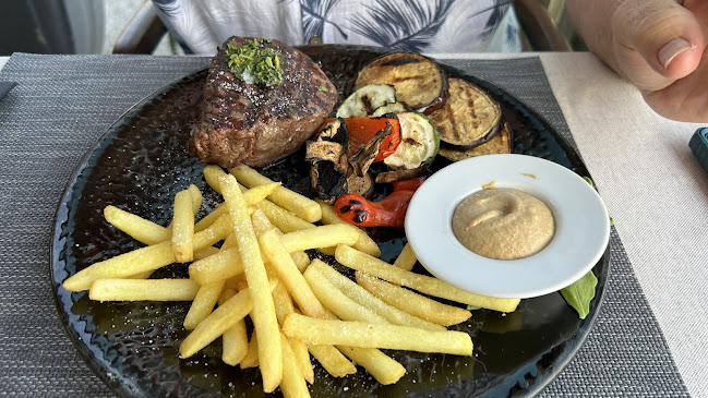 Obala kralja Petra Krešimira IV 4, 23210, Biograd na Moru