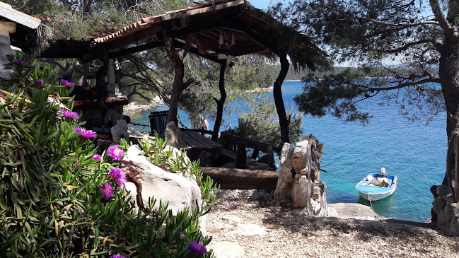 Tiha Lounge Bar - Gastronomija i ugostiteljstvo