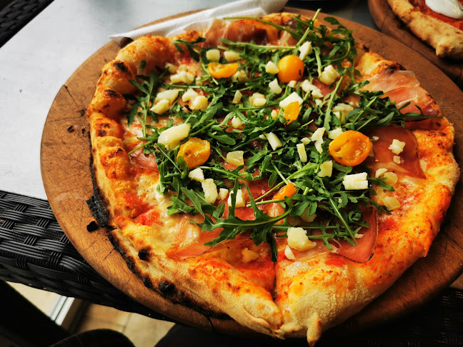 Pizza Cut Sandwich Bar COCO - Gastronomija i ugostiteljstvo