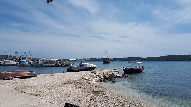 Šetalište Vice Zulima - Virulice 3, 21218, Seget Donji