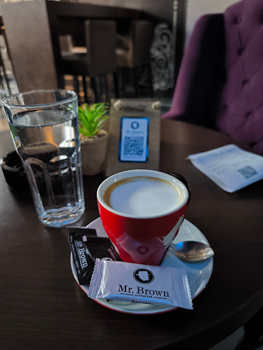 Opinii despre Mr. Brown Lounge Bar în Osijek - Gastronomija i ugostiteljstvo