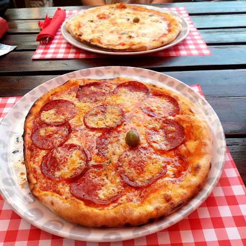 Opinii despre Restoran & pizzeria Rustique în Karlovac - Gastronomija i ugostiteljstvo