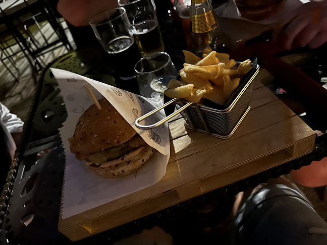 Opinii despre Rock Pork în Kaštel Novi - Gastronomija i ugostiteljstvo