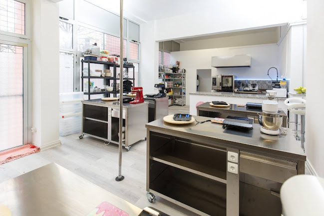 Love is a piece of cake