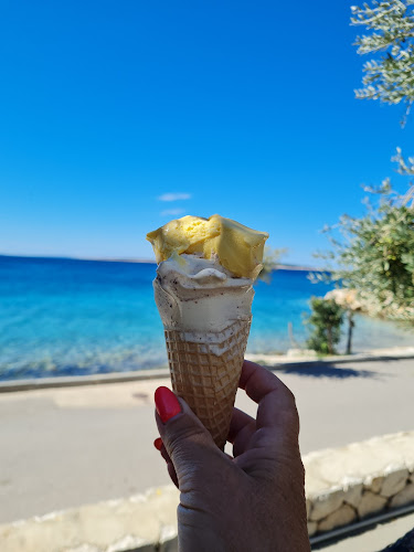 Dr.Ante Starčevića 1, 23251, Mandre