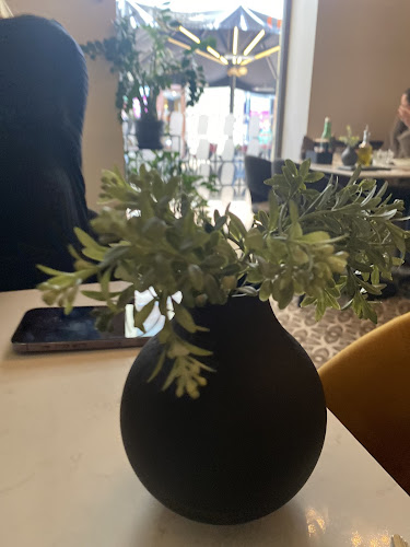 Oranž Bistro & Wine Bar - Zagreb