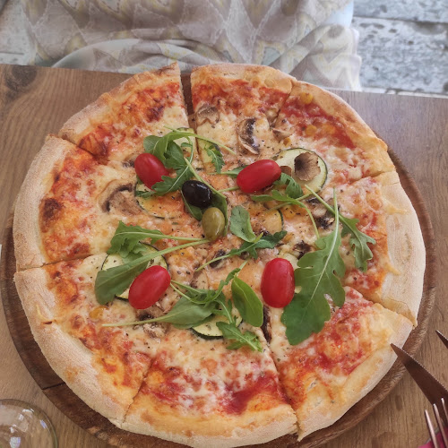 Food & Bar ManuCao - Gastronomija i ugostiteljstvo