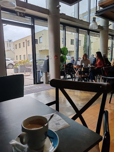 Caffe Bar Tinel - Gastronomija i ugostiteljstvo