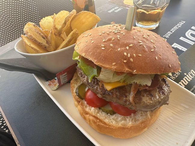 Opinii despre SidiBar, restaurant, sports & music terrace în Split - Gastronomija i ugostiteljstvo