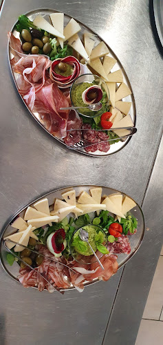 Shark restaurant and bar