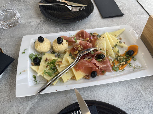 Obala Ive Juriceva Cota 21, 22211, Vodice