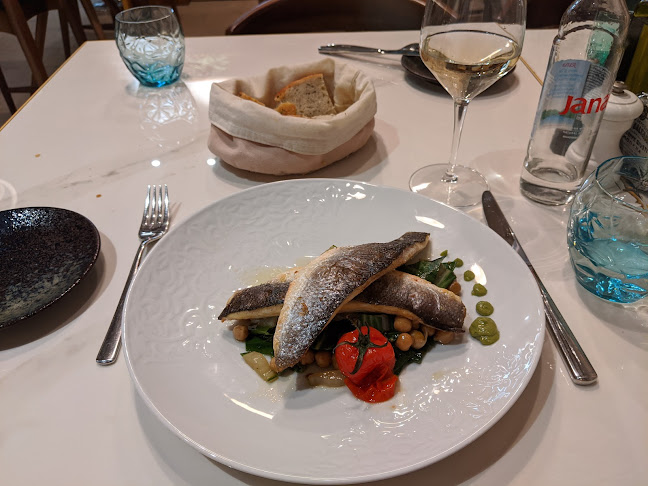 Comentarii opinii despre Forty Four Restaurant