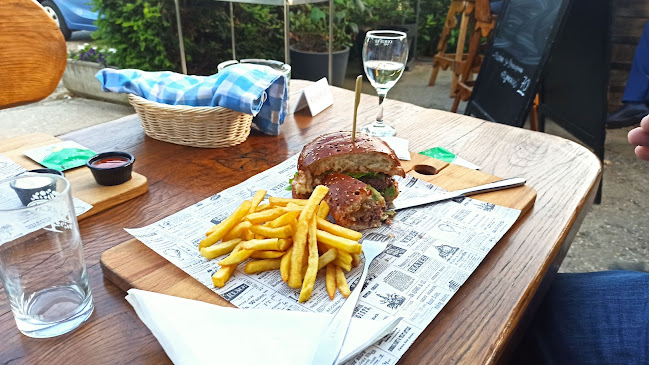 Opinii despre Pivnica i pivovara Mlinarica în Zagreb - Gastronomija i ugostiteljstvo