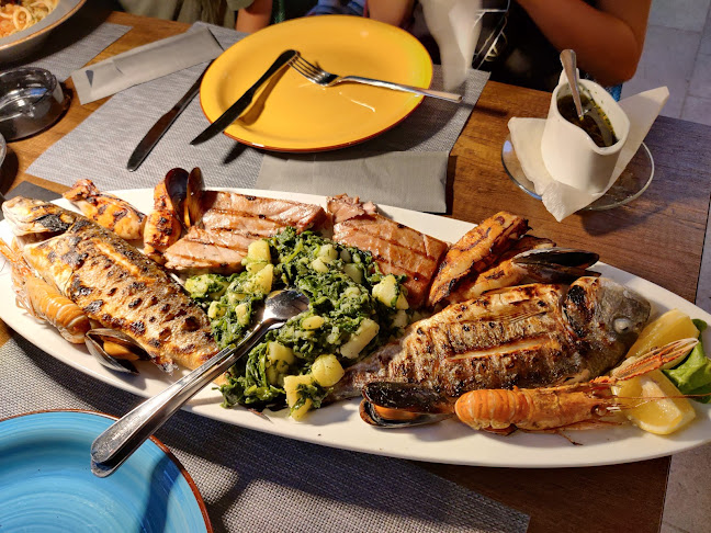 Opinii despre Pirates Kitchen seafood & steak în Omiš - Gastronomija i ugostiteljstvo