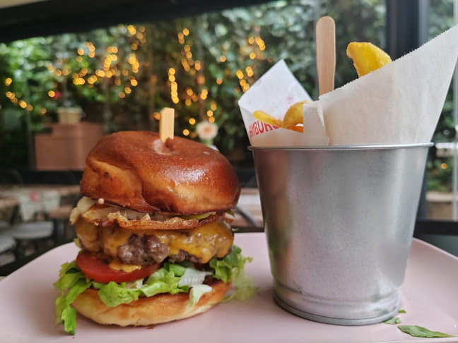 Restaurant & pizzeria Škafet