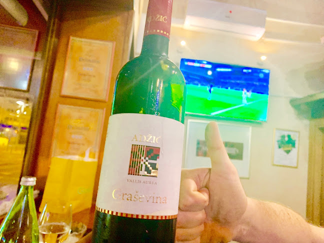 Comentarii opinii despre Vallis Aurea - “kod Adžića”