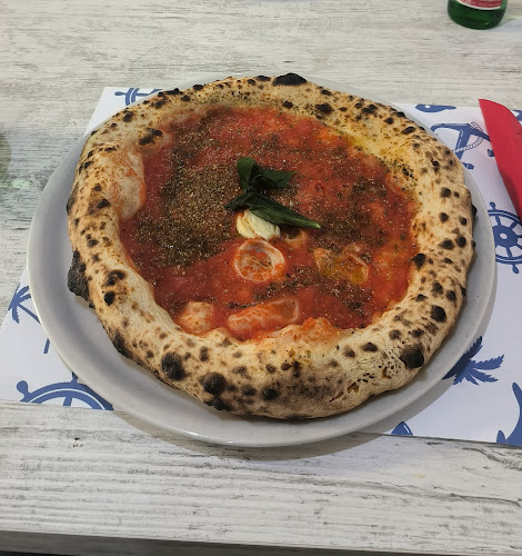 L' oro di Napoli - Gastronomija i ugostiteljstvo