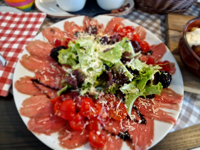 KONOBA ANNI - Mesni i riblji specijaliteti Novigrad - Gastronomija i ugostiteljstvo